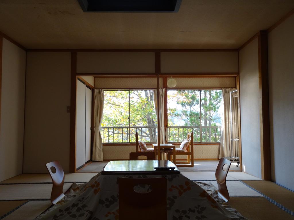 Oomukou Ryokan هاكوبا الغرفة الصورة