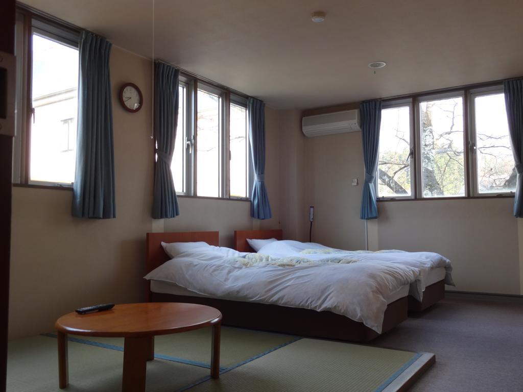 Oomukou Ryokan هاكوبا الغرفة الصورة